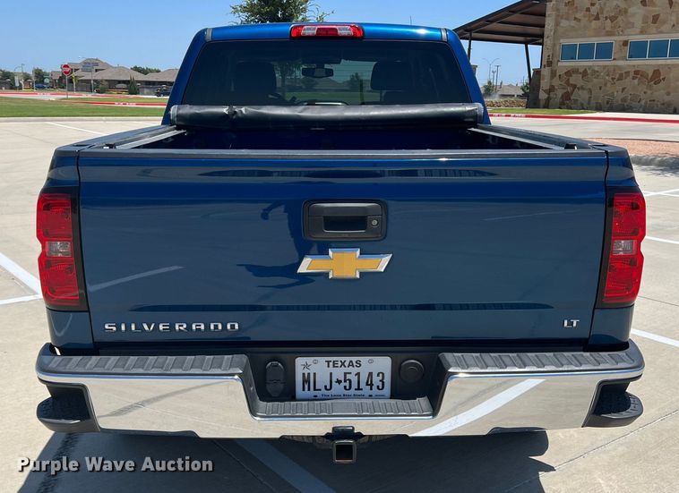 image for item DI8740 2015  Chevrolet Silverado 1500  Crew Cab pickup truck