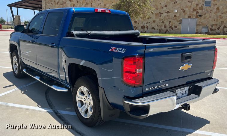 image for item DI8740 2015  Chevrolet Silverado 1500  Crew Cab pickup truck