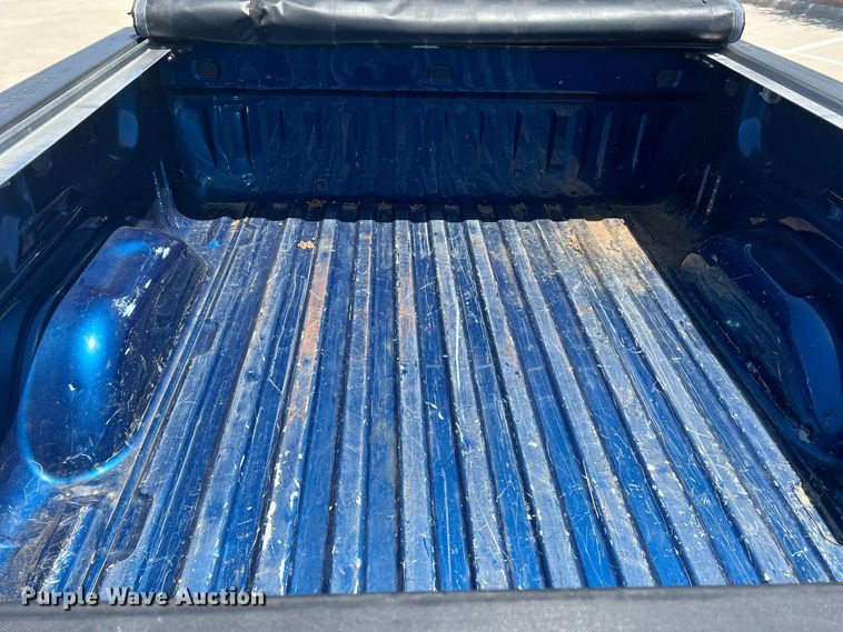 image for item DI8740 2015  Chevrolet Silverado 1500  Crew Cab pickup truck