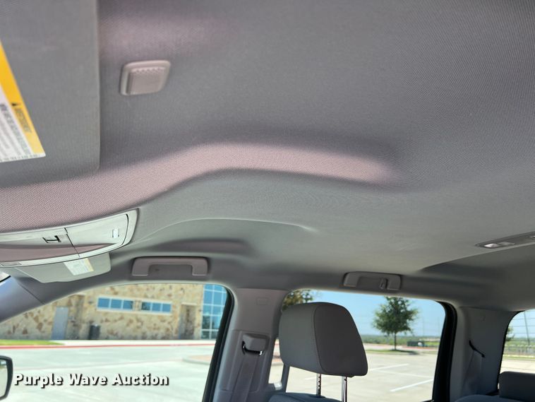 image for item DI8740 2015  Chevrolet Silverado 1500  Crew Cab pickup truck