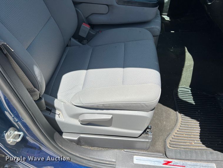 image for item DI8740 2015  Chevrolet Silverado 1500  Crew Cab pickup truck