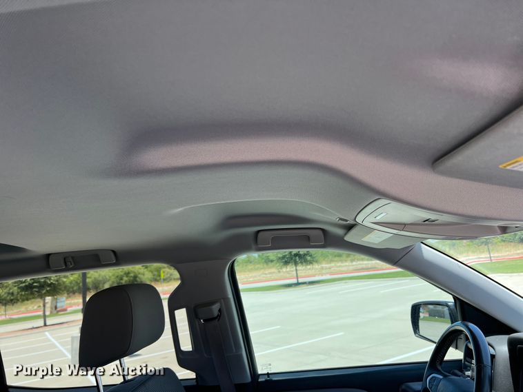 image for item DI8740 2015  Chevrolet Silverado 1500  Crew Cab pickup truck