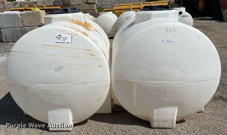 image for item DL3898 (2) 525 gallon poly tanks
