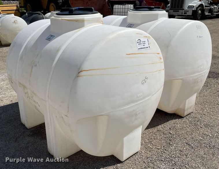 image for item DL3898 (2) 525 gallon poly tanks