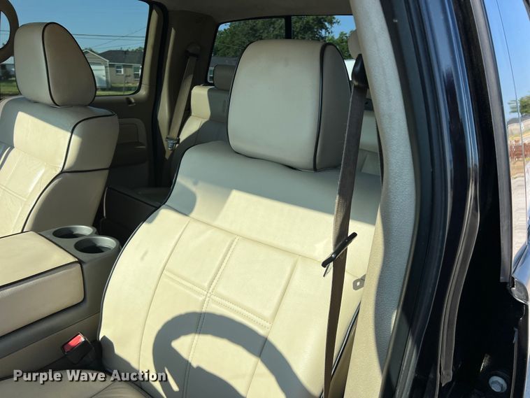 image for item DN3090 2006 Lincoln Mark LT  Crew Cab pickup truck