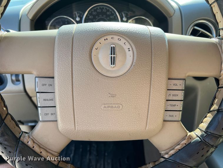 image for item DN3090 2006 Lincoln Mark LT  Crew Cab pickup truck