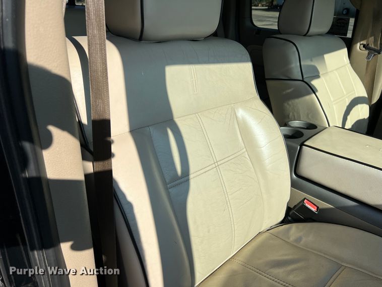 image for item DN3090 2006 Lincoln Mark LT  Crew Cab pickup truck