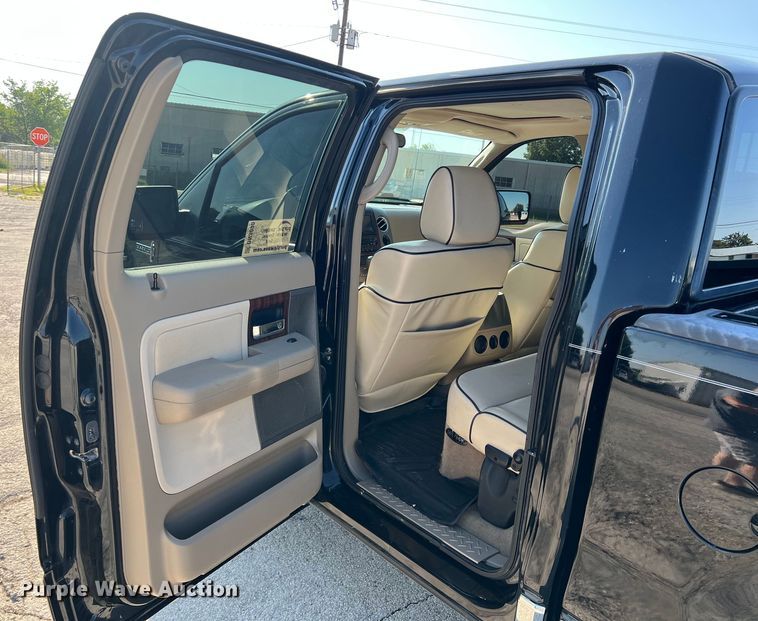 image for item DN3090 2006 Lincoln Mark LT  Crew Cab pickup truck