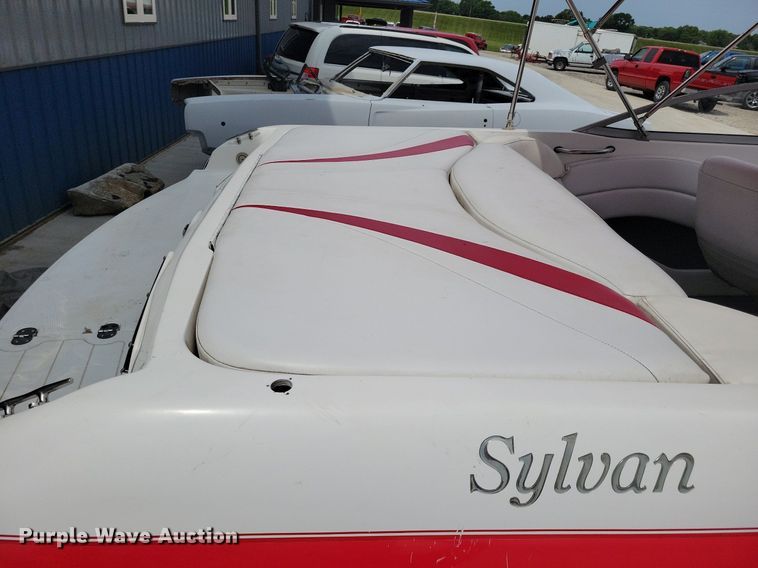 image for item DN4027 2003 Sylvan 190  boat