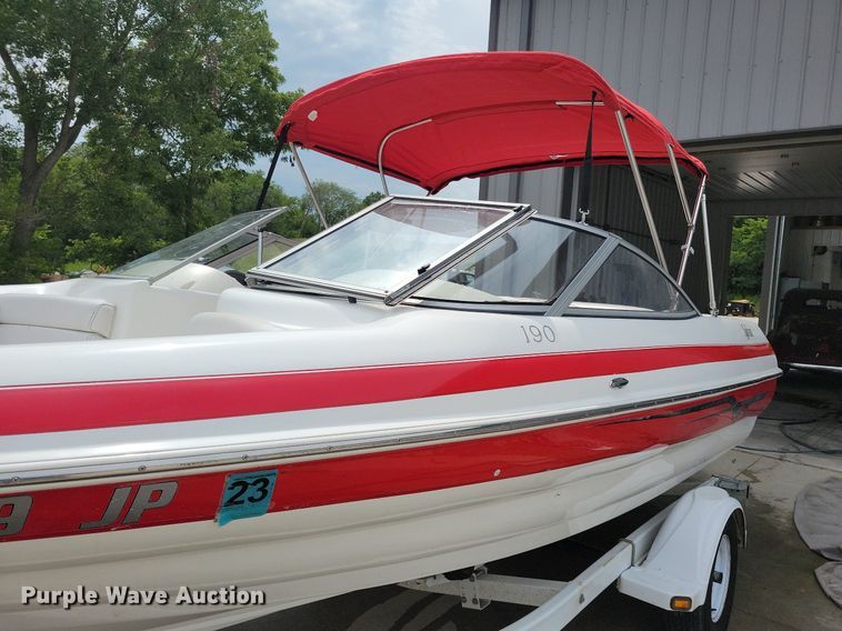 image for item DN4027 2003 Sylvan 190  boat