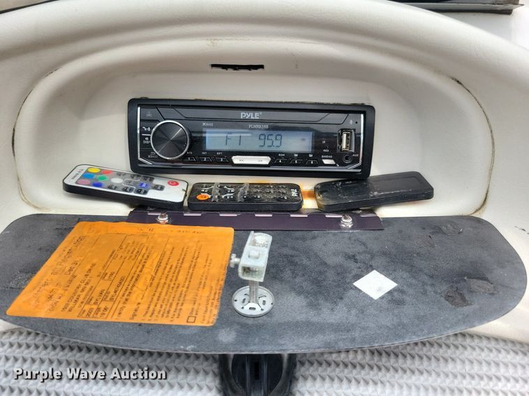 image for item DN4027 2003 Sylvan 190  boat