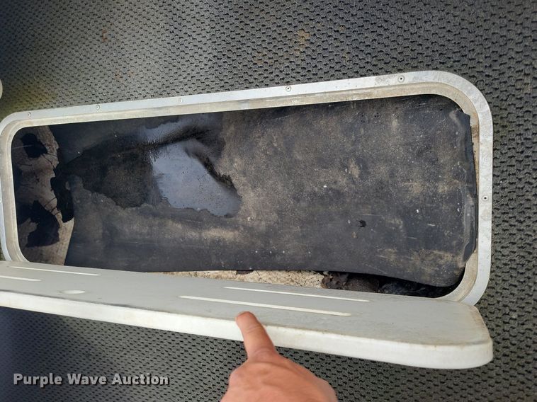 image for item DN4027 2003 Sylvan 190  boat