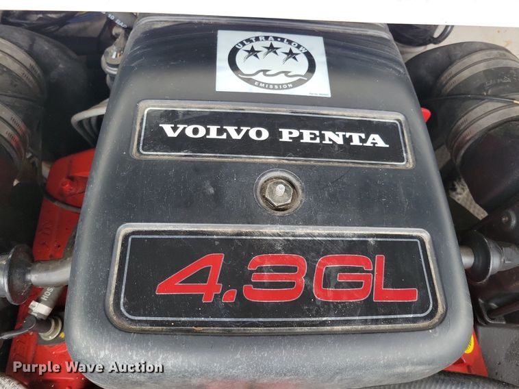 image for item DN4027 2003 Sylvan 190  boat