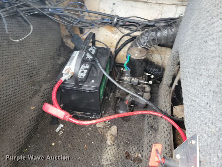 image for item DN4027 2003 Sylvan 190  boat