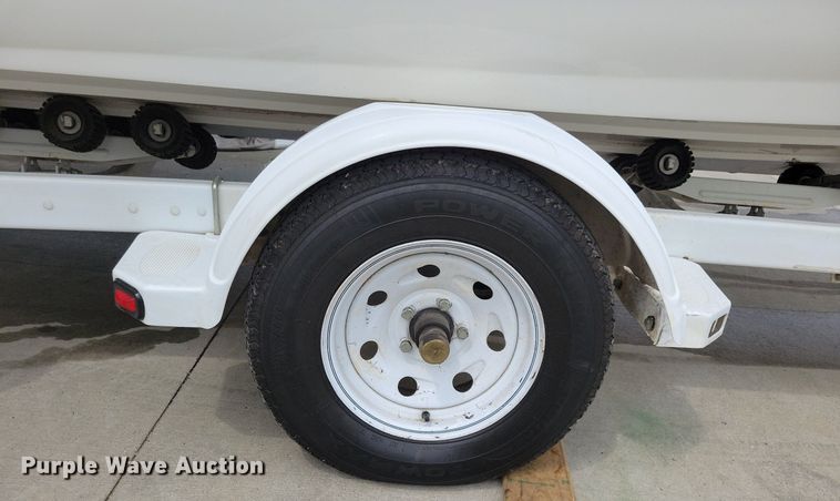 image for item DN4027 2003 Sylvan 190  boat