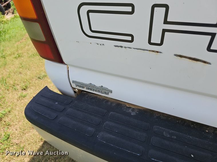 image for item DN8531 2000 Chevrolet Silverado 1500  pickup truck