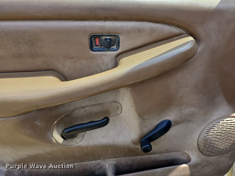 image for item DN8531 2000 Chevrolet Silverado 1500  pickup truck