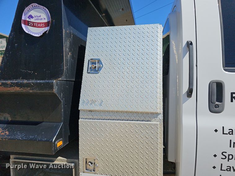 image for item DN8572 2009 GMC C5500  dump truck