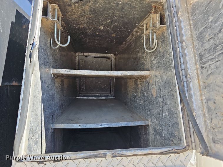 image for item DN8572 2009 GMC C5500  dump truck