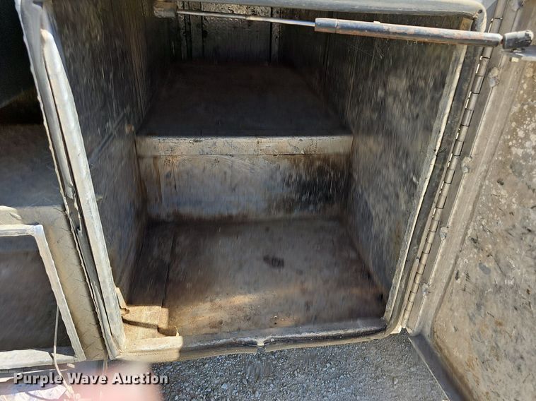 image for item DN8572 2009 GMC C5500  dump truck