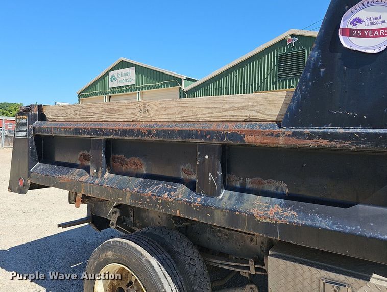 image for item DN8572 2009 GMC C5500  dump truck