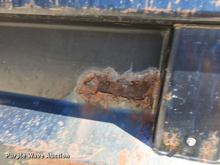 image for item DN8572 2009 GMC C5500  dump truck