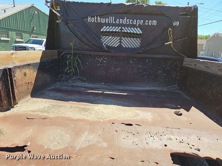 image for item DN8572 2009 GMC C5500  dump truck