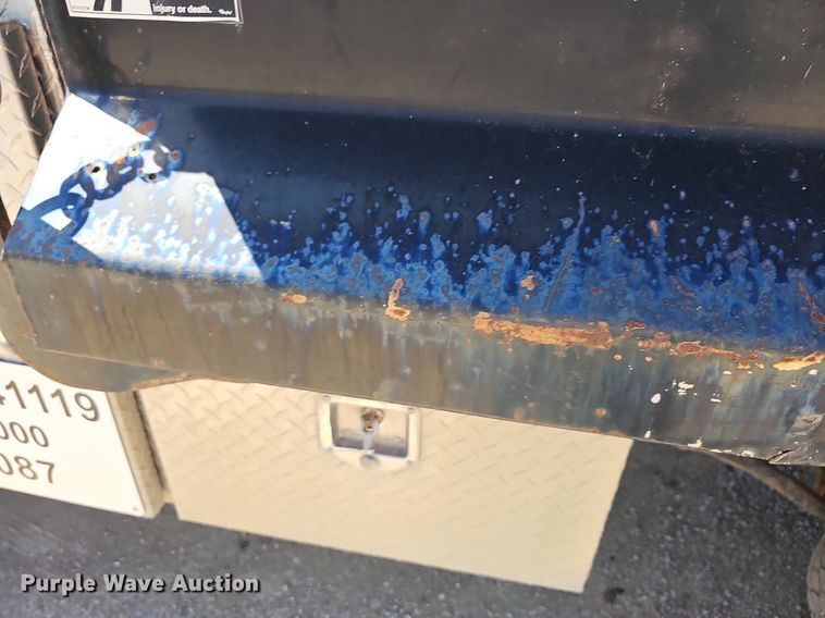 image for item DN8572 2009 GMC C5500  dump truck