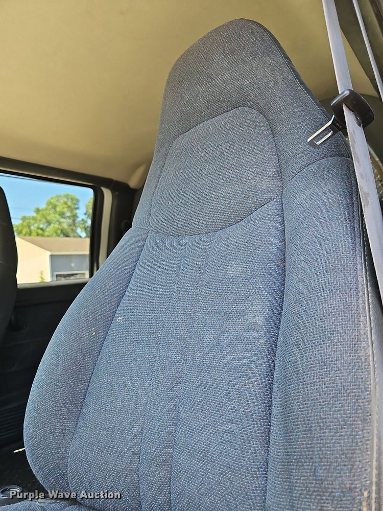 image for item DN8572 2009 GMC C5500  dump truck