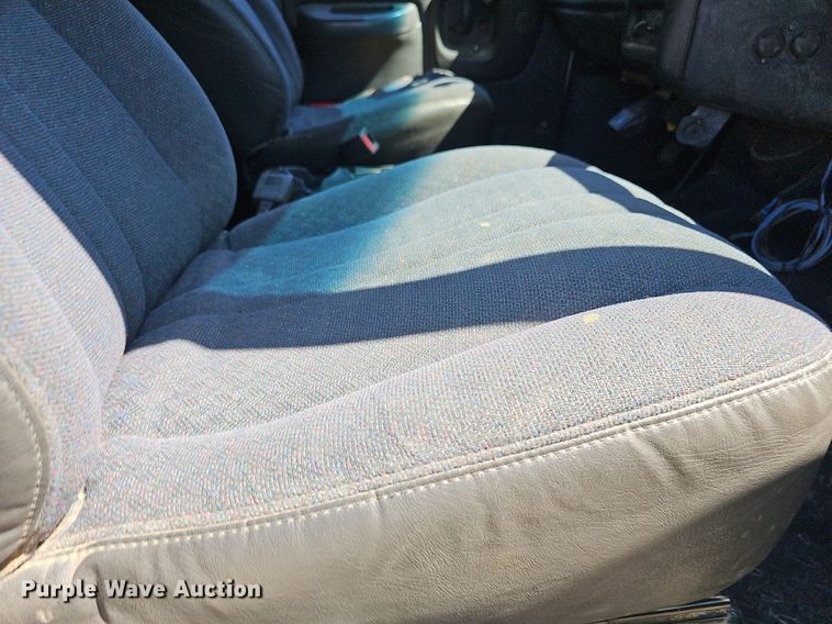 image for item DN8572 2009 GMC C5500  dump truck