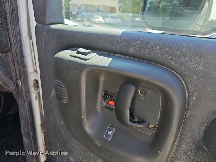 image for item DN8572 2009 GMC C5500  dump truck