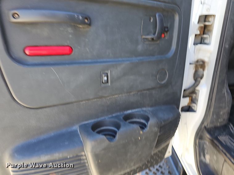 image for item DN8572 2009 GMC C5500  dump truck