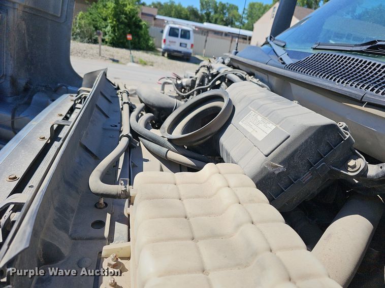 image for item DN8572 2009 GMC C5500  dump truck