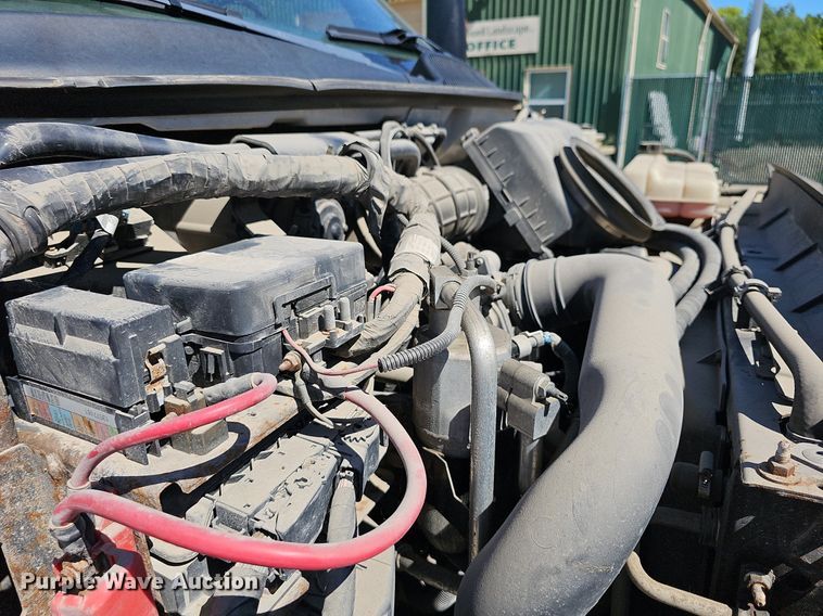 image for item DN8572 2009 GMC C5500  dump truck