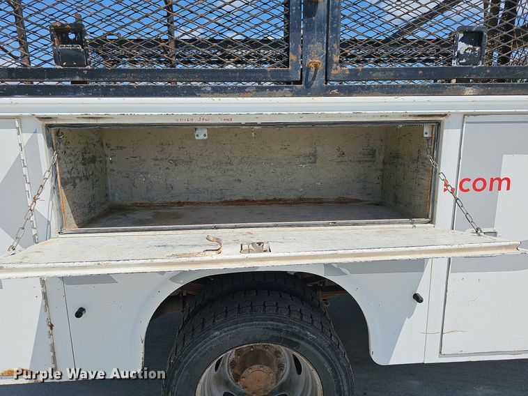 image for item DN8574 2013 Ford F450 Super Duty  utility / service truck