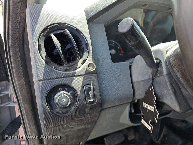 image for item DN8574 2013 Ford F450 Super Duty  utility / service truck