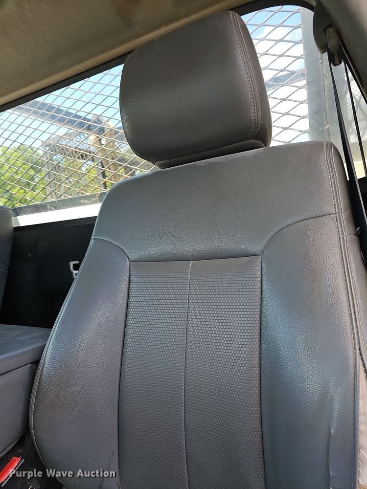 image for item DN8574 2013 Ford F450 Super Duty  utility / service truck