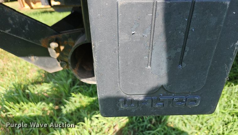 image for item DN8611 2004 GMC C7500  delivery truck