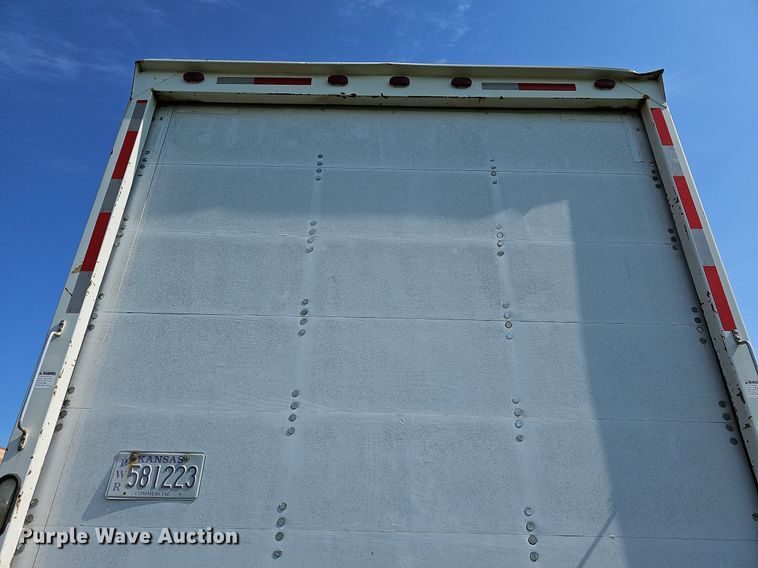 image for item DN8611 2004 GMC C7500  delivery truck