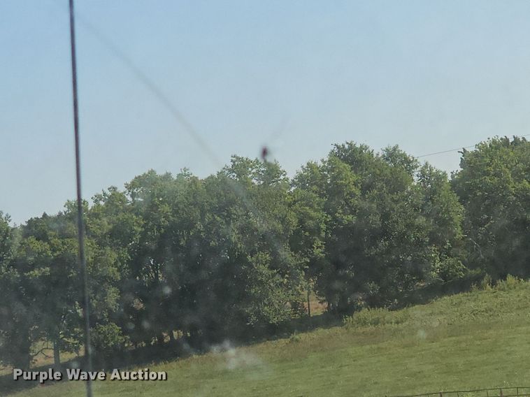 image for item DN8611 2004 GMC C7500  delivery truck