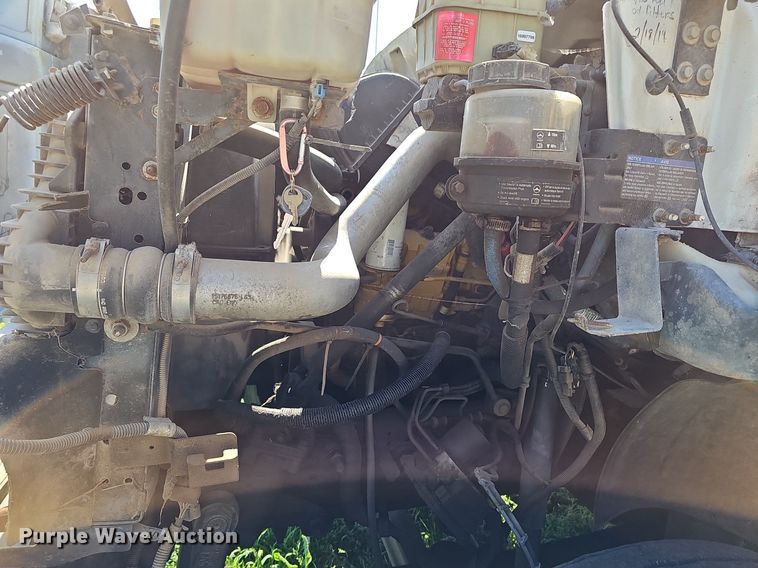 image for item DN8611 2004 GMC C7500  delivery truck