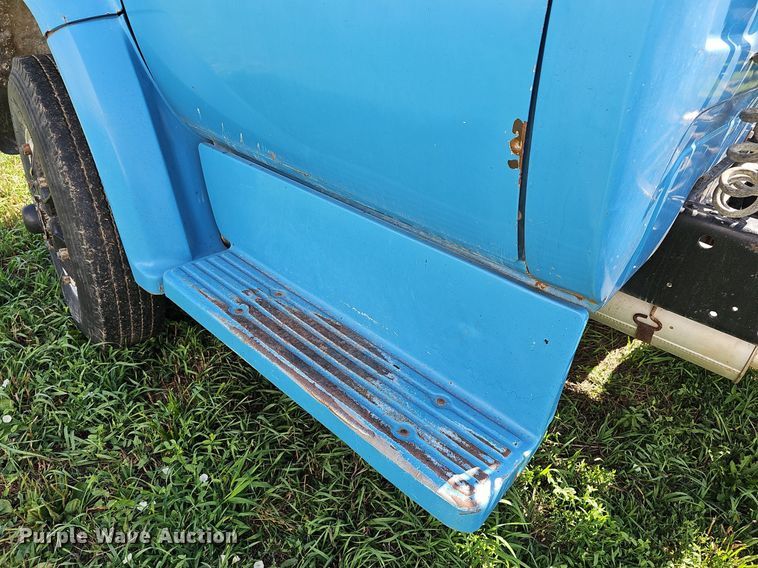 image for item DN8616 1978 Chevrolet Custom Deluxe 65  truck cab and chassis