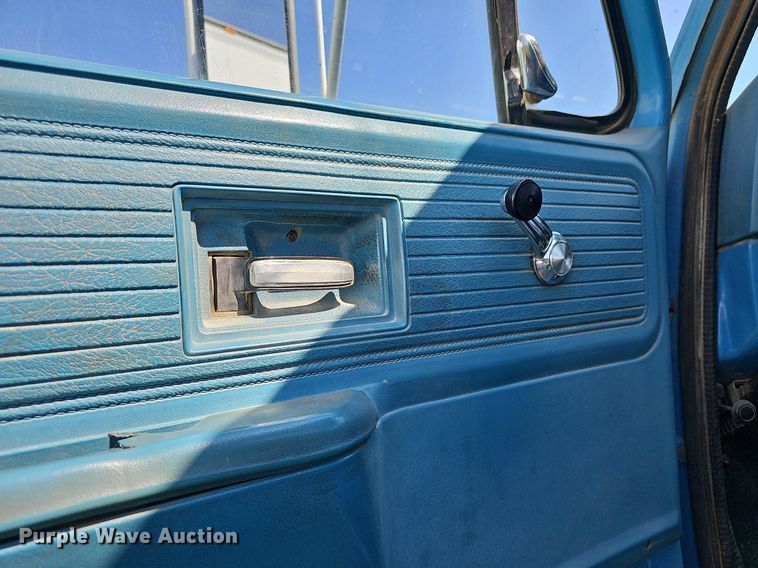 image for item DN8616 1978 Chevrolet Custom Deluxe 65  truck cab and chassis