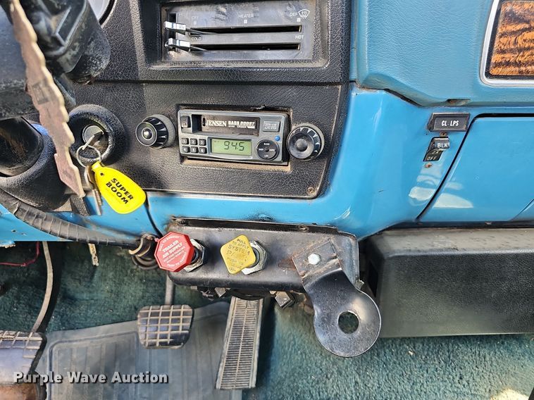 image for item DN8616 1978 Chevrolet Custom Deluxe 65  truck cab and chassis