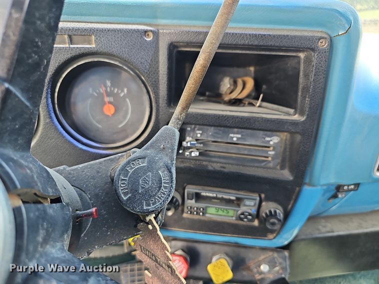 image for item DN8616 1978 Chevrolet Custom Deluxe 65  truck cab and chassis