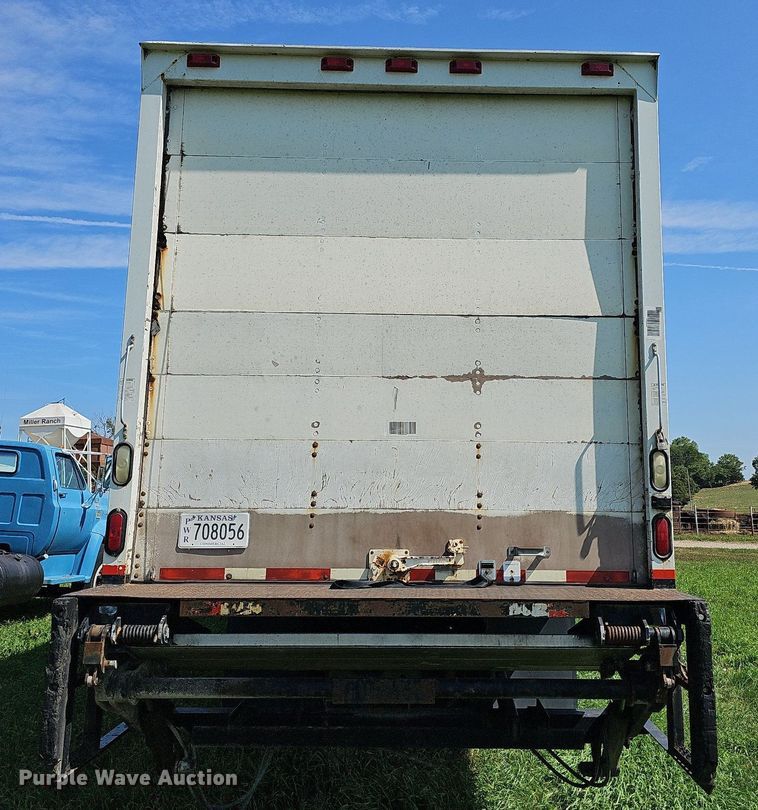 image for item DN8618 2007 Hino 338  delivery truck