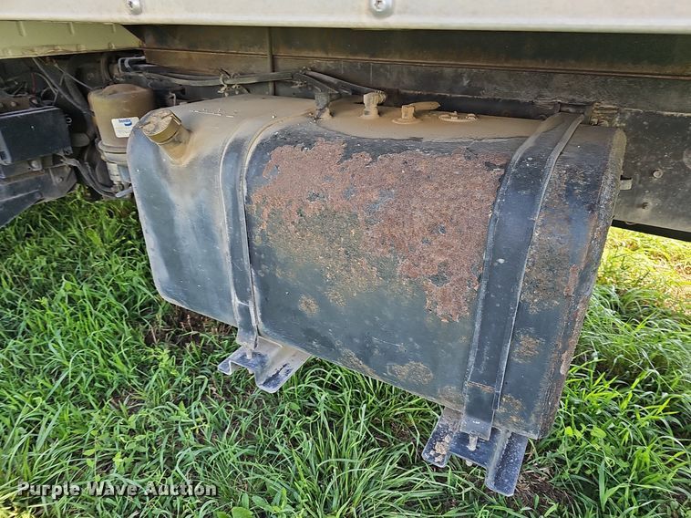 image for item DN8618 2007 Hino 338  delivery truck