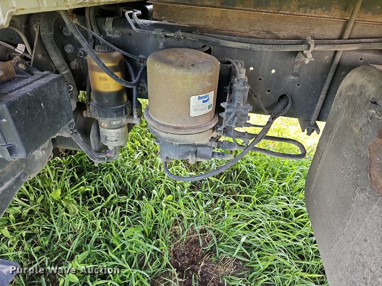 image for item DN8618 2007 Hino 338  delivery truck