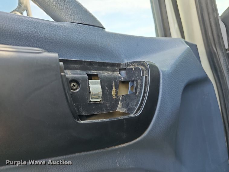 image for item DN8618 2007 Hino 338  delivery truck