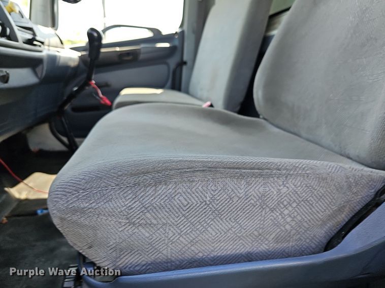 image for item DN8618 2007 Hino 338  delivery truck